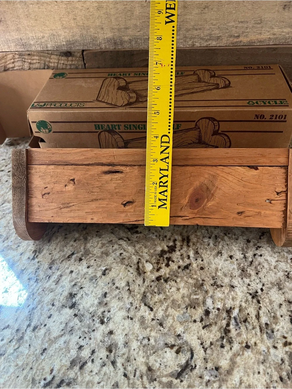 NIB Rustic Pine Heart Single Shelf